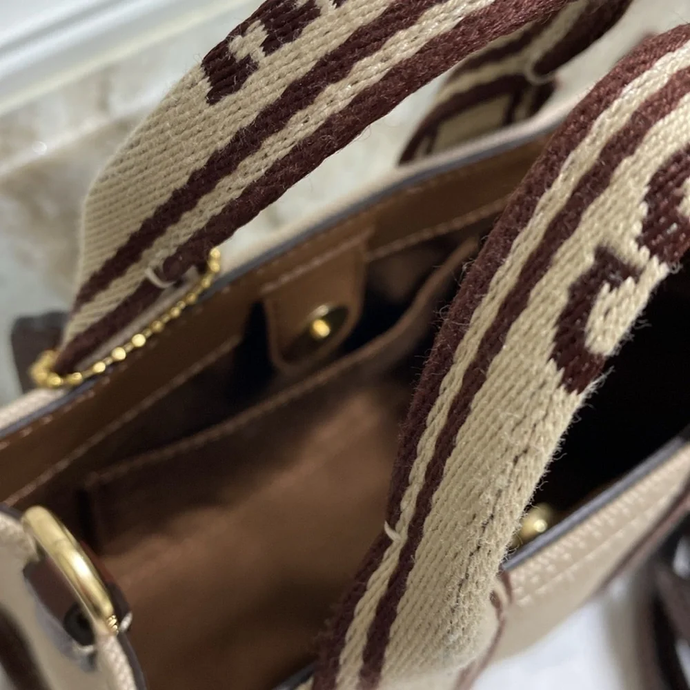 NWT Coach Mini Smith Tote - Picture 5 of 8